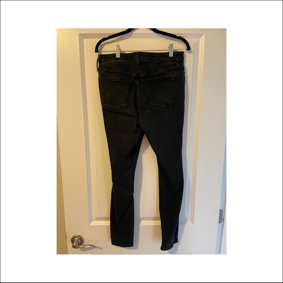 Universal Thread high rise jegging, size 29 / 8 in destroyed black - Picture 3 of 5